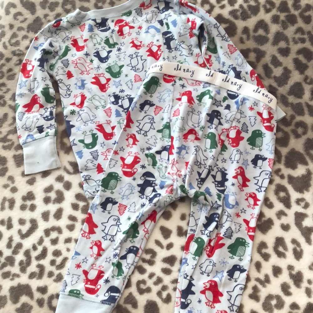 Old Navy Pajamas Top Bottom Set Monkey Penguin Long Sleeve Holiday 12-18 Months - Picture 8 of 13